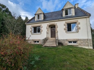 Houses for sale - 6 rooms - 130 m2 - CARO - (56140), 179,350.00 €, Caro, Morbihan, 56140