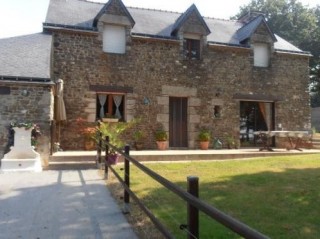 Character property in enclosed grounds, 242,650.00 €, Guilliers, Morbihan, 56490