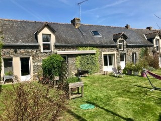 Beautiful renovated property with gite and outdoor heated swimming pool, situated in a little hamlet, 399,000.00 €, Masserac, Loire-Atlantique, 44290