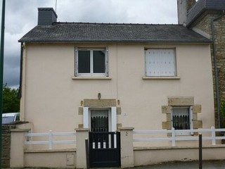 Village house with garden and garage, 100,700.00 €, Le Roc St Andre, Morbihan, 56460