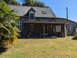 Houses for sale - 5 rooms - 110 m2 - MISSIRIAC - (56140), 221,550.00 €, Missiriac, Morbihan, 56140