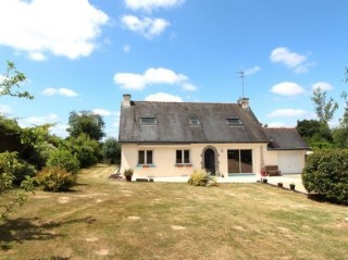 Well maintained detached 3 Bedroomed house, not far from Josselin, 215,000.00 €, Josselin, Morbihan, 56120