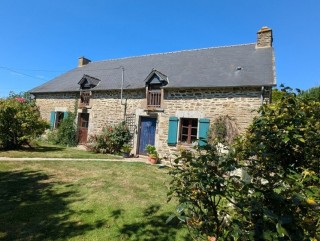 Longère indépendante sans vis-à-vis, mi-distance JOSSELIN - LOUDEAC, 216,300.00 €, Plumieux, cotes d'armor, 22210