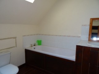 Detached, 4 bedroomed, traditional longere, 85,000.00 €, Moustoir-remungol, Morbihan, 56500