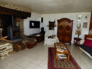 Delightful longere style property set in the countryside, alongside a river,, 284,800.00 €, Hellean, Morbihan, 56120