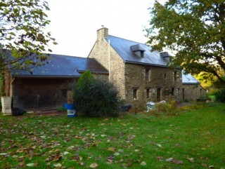 Delightful longere style property set in the countryside, alongside a river,, 284,800.00 €, Hellean, Morbihan, 56120